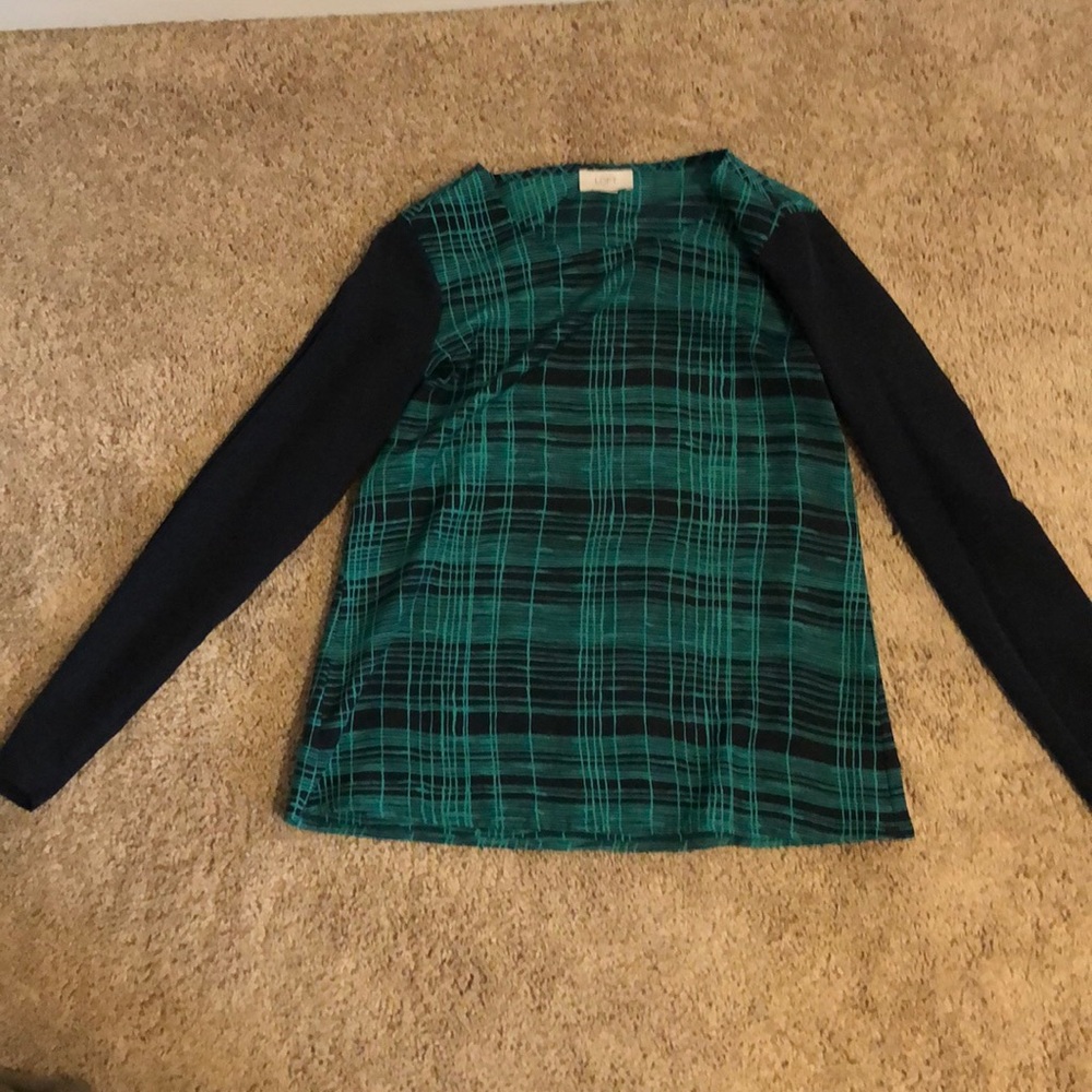 Green and Navy work top